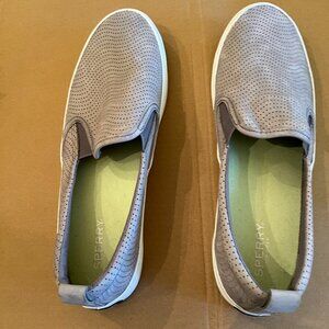 Women's Gray Pull Tab, Slip On Leather Athletic Sneakers 11